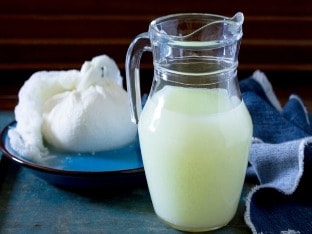 Чем полезна молочная сыворотка для здоровья?