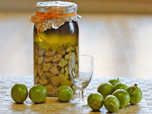 Рецепт настойки на грецких орехах
